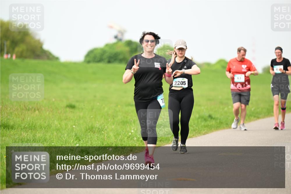 10.05.2026 - 8. Wedeler Halbmarathon Dr. Thomas Lammeyer http://msf.ph/oto/9699454 10.05.2026 11:37:19 Laufen 2205 meine-sportfotos.de