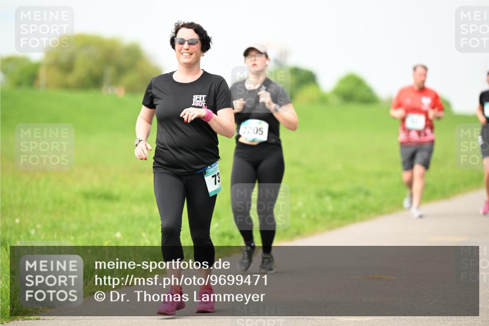 10.05.2026 - 8. Wedeler Halbmarathon Dr. Thomas Lammeyer http://msf.ph/oto/9699471 10.05.2026 11:37:21 Laufen 2205 meine-sportfotos.de