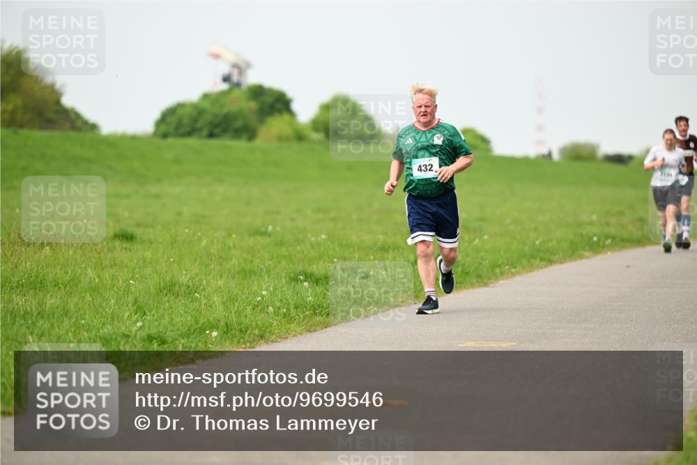 10.05.2026 - 8. Wedeler Halbmarathon Dr. Thomas Lammeyer http://msf.ph/oto/9699546 10.05.2026 11:37:31 Laufen 432 meine-sportfotos.de