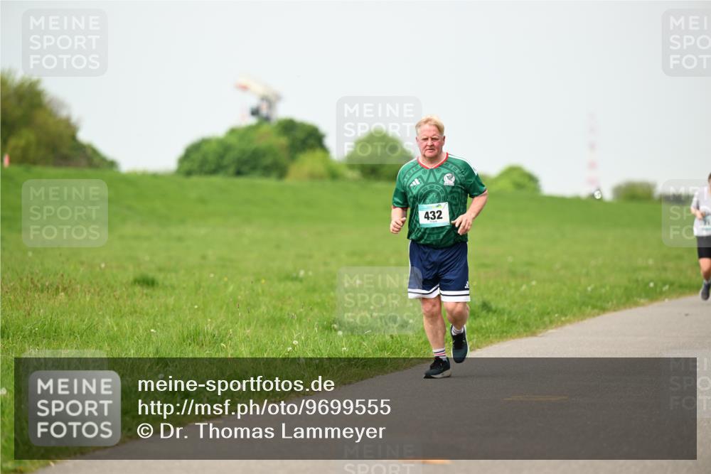 10.05.2026 - 8. Wedeler Halbmarathon Dr. Thomas Lammeyer http://msf.ph/oto/9699555 10.05.2026 11:37:32 Laufen 432 meine-sportfotos.de