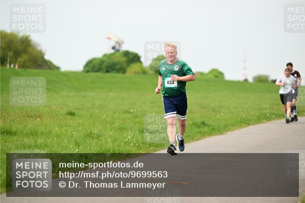 10.05.2026 - 8. Wedeler Halbmarathon Dr. Thomas Lammeyer http://msf.ph/oto/9699563 10.05.2026 11:37:32 Laufen 432 meine-sportfotos.de