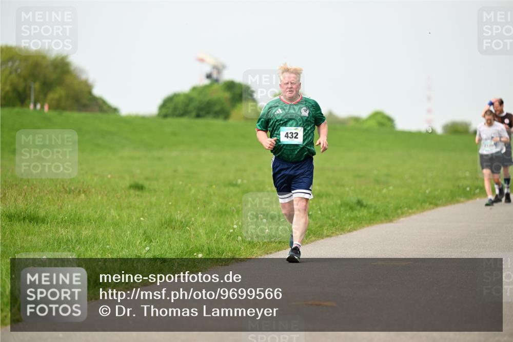 10.05.2026 - 8. Wedeler Halbmarathon Dr. Thomas Lammeyer http://msf.ph/oto/9699566 10.05.2026 11:37:33 Laufen 432 meine-sportfotos.de
