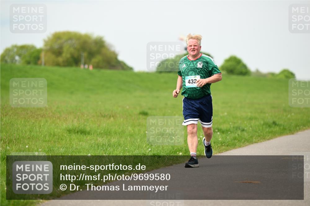 10.05.2026 - 8. Wedeler Halbmarathon Dr. Thomas Lammeyer http://msf.ph/oto/9699580 10.05.2026 11:37:34 Laufen 432 meine-sportfotos.de