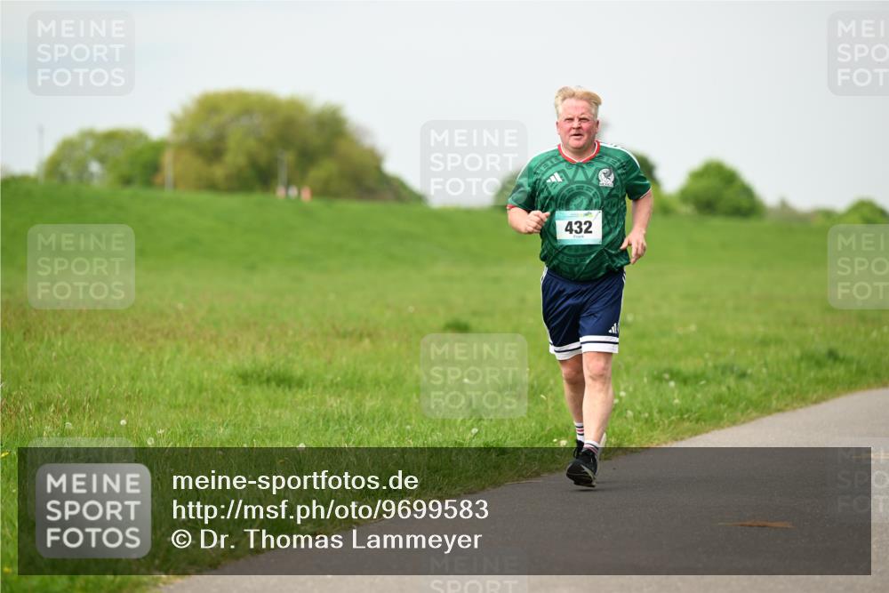 10.05.2026 - 8. Wedeler Halbmarathon Dr. Thomas Lammeyer http://msf.ph/oto/9699583 10.05.2026 11:37:34 Laufen 432 meine-sportfotos.de