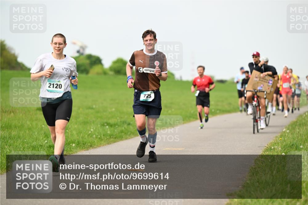 10.05.2026 - 8. Wedeler Halbmarathon Dr. Thomas Lammeyer http://msf.ph/oto/9699614 10.05.2026 11:37:41 Laufen 2120, 725 meine-sportfotos.de
