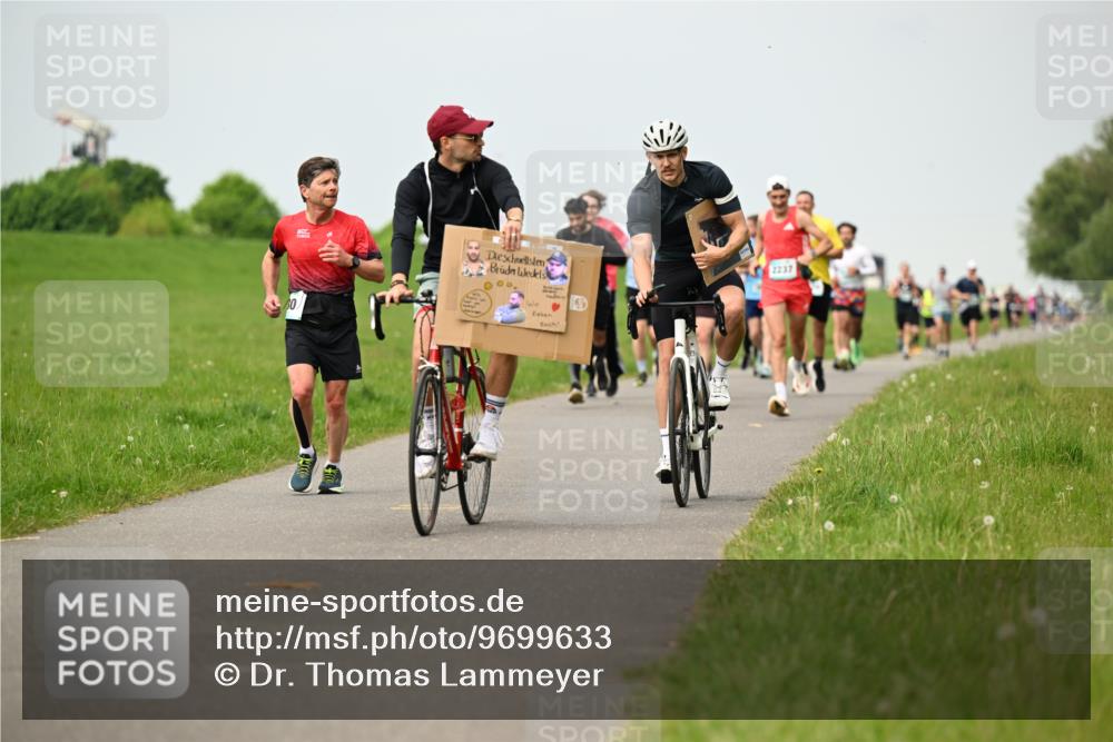 10.05.2026 - 8. Wedeler Halbmarathon Dr. Thomas Lammeyer http://msf.ph/oto/9699633 10.05.2026 11:37:44 Laufen 2237 meine-sportfotos.de