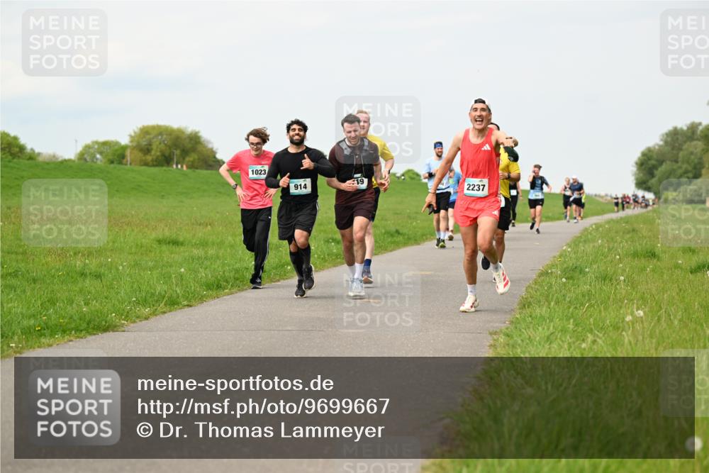 10.05.2026 - 8. Wedeler Halbmarathon Dr. Thomas Lammeyer http://msf.ph/oto/9699667 10.05.2026 11:37:51 Laufen 1023, 914, 2237 meine-sportfotos.de