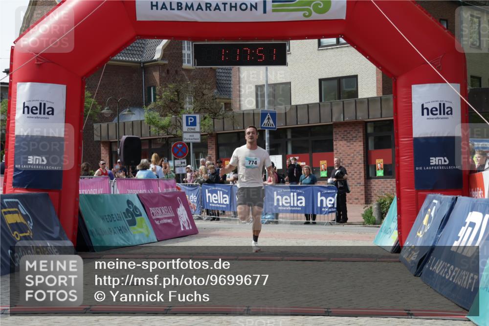 10.05.2026 - 8. Wedeler Halbmarathon Yannick Fuchs http://msf.ph/oto/9699677 10.05.2026 11:17:50 Ziel 774, 2246 meine-sportfotos.de