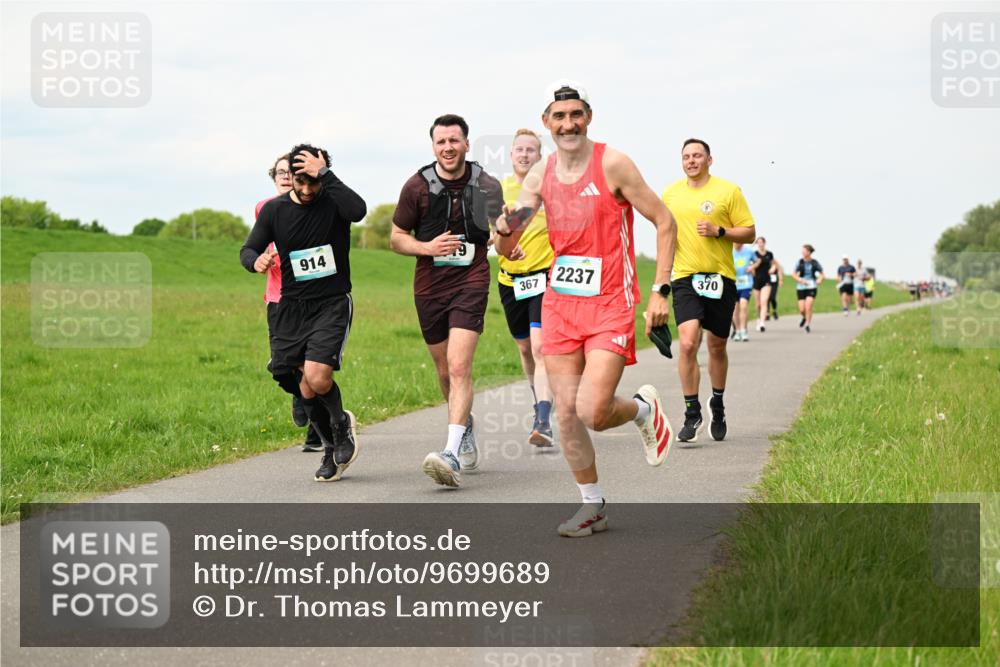 10.05.2026 - 8. Wedeler Halbmarathon Dr. Thomas Lammeyer http://msf.ph/oto/9699689 10.05.2026 11:37:53 Laufen 914, 367, 2237, 370 meine-sportfotos.de