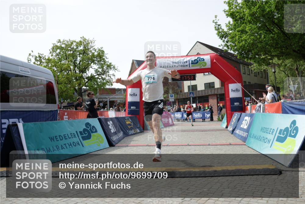 10.05.2026 - 8. Wedeler Halbmarathon Yannick Fuchs http://msf.ph/oto/9699709 10.05.2026 11:17:53 Ziel 774, 2246 meine-sportfotos.de