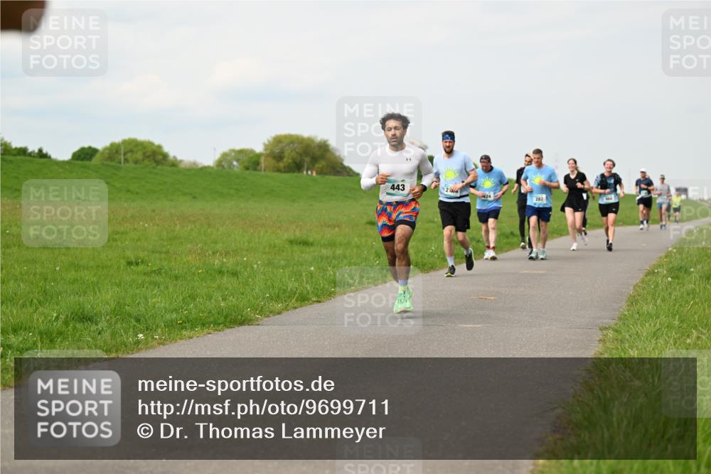 10.05.2026 - 8. Wedeler Halbmarathon Dr. Thomas Lammeyer http://msf.ph/oto/9699711 10.05.2026 11:37:56 Laufen 443, 282 meine-sportfotos.de