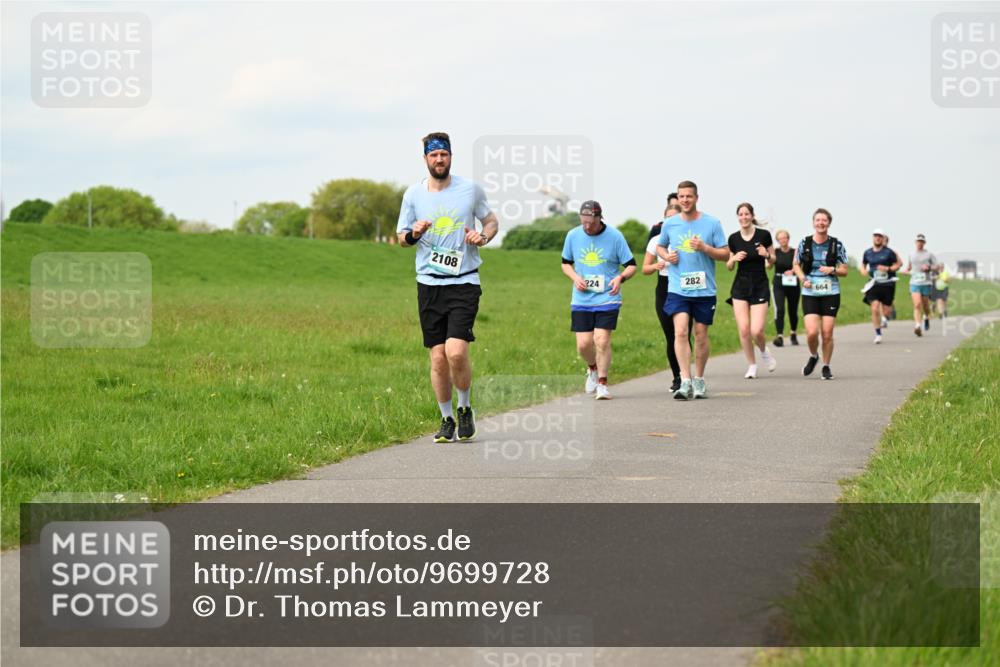 10.05.2026 - 8. Wedeler Halbmarathon Dr. Thomas Lammeyer http://msf.ph/oto/9699728 10.05.2026 11:37:58 Laufen 2108, 664, 282, 224 meine-sportfotos.de