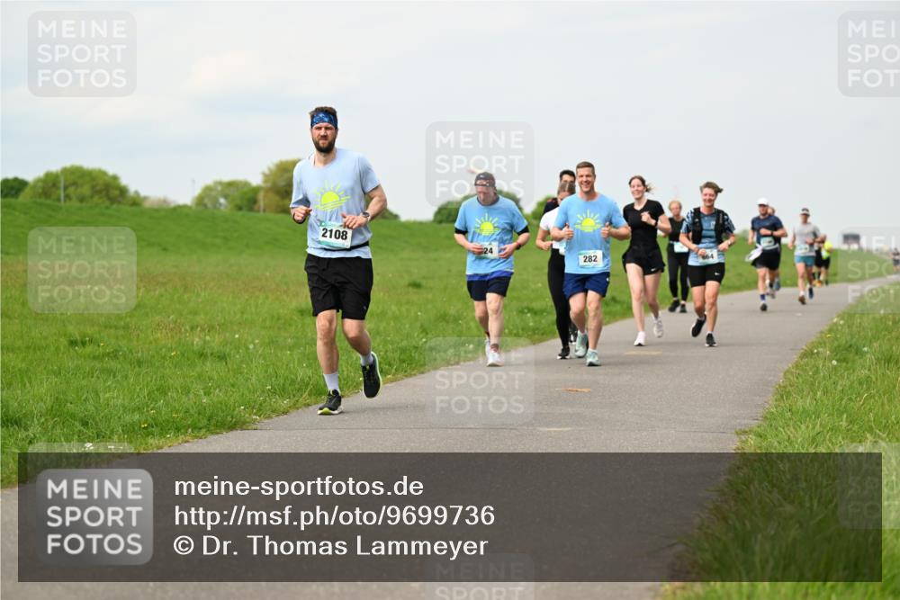 10.05.2026 - 8. Wedeler Halbmarathon Dr. Thomas Lammeyer http://msf.ph/oto/9699736 10.05.2026 11:37:59 Laufen 2108, 664, 282 meine-sportfotos.de