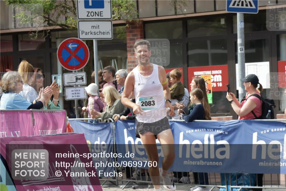 10.05.2026 - 8. Wedeler Halbmarathon Yannick Fuchs http://msf.ph/oto/9699760 10.05.2026 11:18:12 Ziel 802, 2083 meine-sportfotos.de