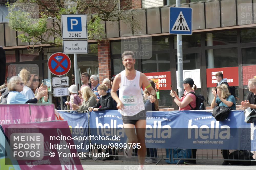 10.05.2026 - 8. Wedeler Halbmarathon Yannick Fuchs http://msf.ph/oto/9699765 10.05.2026 11:18:12 Ziel 802, 2083 meine-sportfotos.de