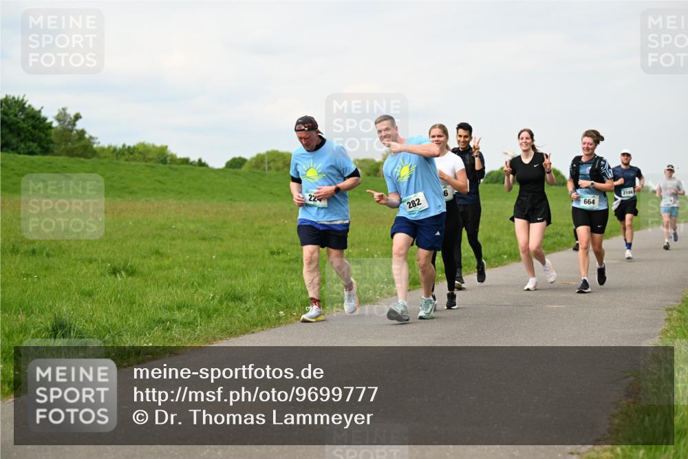 10.05.2026 - 8. Wedeler Halbmarathon Dr. Thomas Lammeyer http://msf.ph/oto/9699777 10.05.2026 11:38:03 Laufen 282, 2186, 664, 210 meine-sportfotos.de