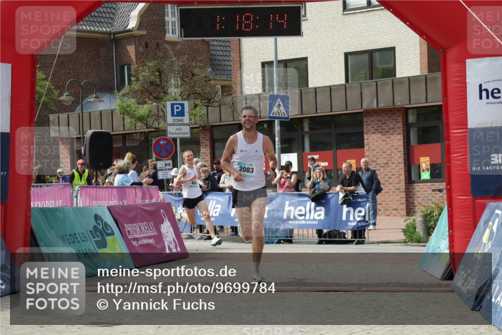 10.05.2026 - 8. Wedeler Halbmarathon Yannick Fuchs http://msf.ph/oto/9699784 10.05.2026 11:18:14 Ziel 802, 2083 meine-sportfotos.de