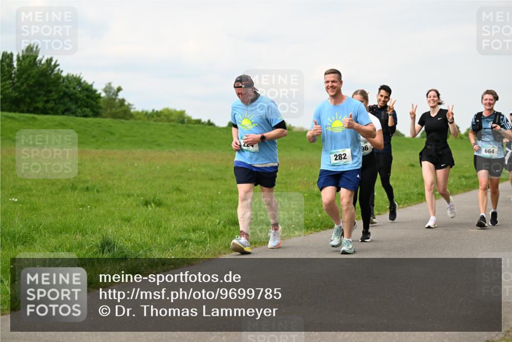 10.05.2026 - 8. Wedeler Halbmarathon Dr. Thomas Lammeyer http://msf.ph/oto/9699785 10.05.2026 11:38:04 Laufen 282, 664 meine-sportfotos.de