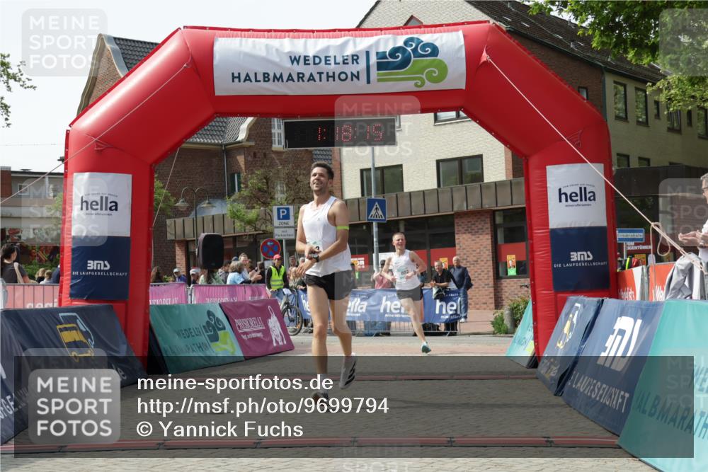 10.05.2026 - 8. Wedeler Halbmarathon Yannick Fuchs http://msf.ph/oto/9699794 10.05.2026 11:18:15 Ziel 802, 2083 meine-sportfotos.de