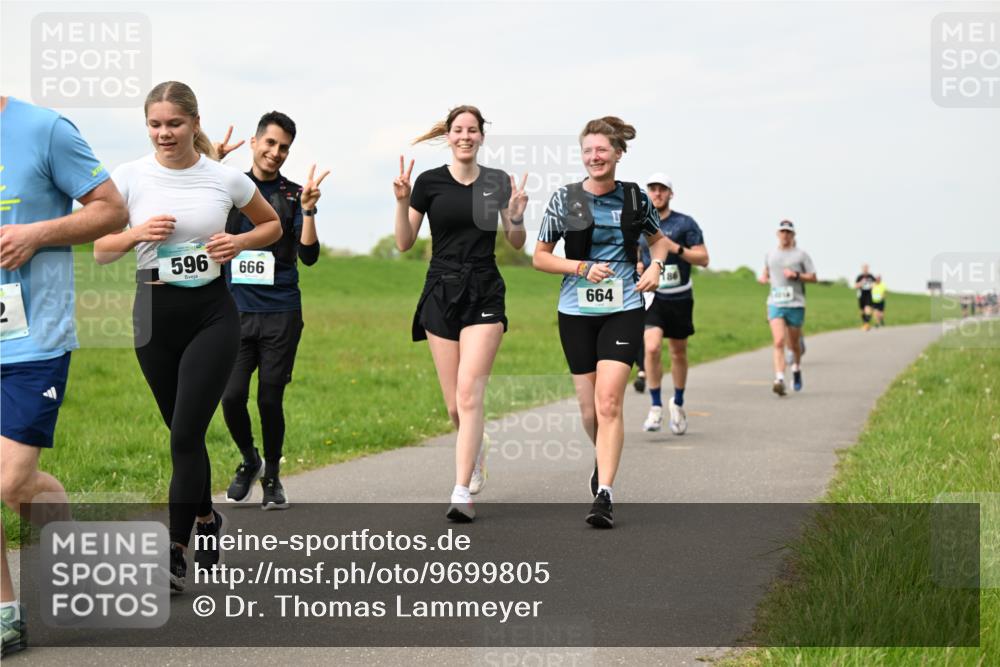 10.05.2026 - 8. Wedeler Halbmarathon Dr. Thomas Lammeyer http://msf.ph/oto/9699805 10.05.2026 11:38:06 Laufen 596, 666, 664, 186 meine-sportfotos.de