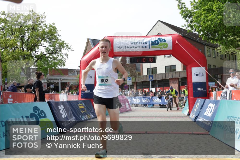 10.05.2026 - 8. Wedeler Halbmarathon Yannick Fuchs http://msf.ph/oto/9699829 10.05.2026 11:18:17 Ziel 802, 2083 meine-sportfotos.de