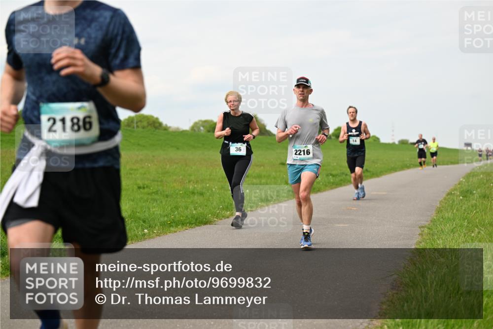 10.05.2026 - 8. Wedeler Halbmarathon Dr. Thomas Lammeyer http://msf.ph/oto/9699832 10.05.2026 11:38:08 Laufen 2186, 2216 meine-sportfotos.de