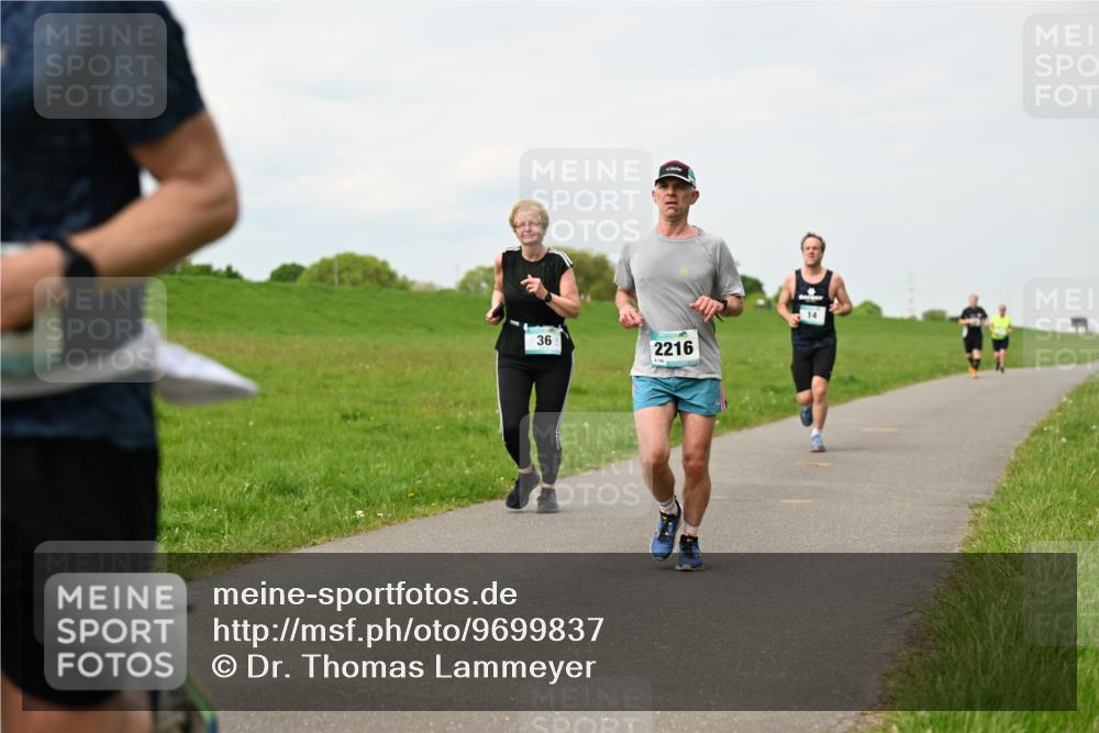 10.05.2026 - 8. Wedeler Halbmarathon Dr. Thomas Lammeyer http://msf.ph/oto/9699837 10.05.2026 11:38:09 Laufen 2216 meine-sportfotos.de