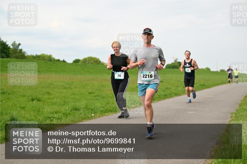 10.05.2026 - 8. Wedeler Halbmarathon Dr. Thomas Lammeyer http://msf.ph/oto/9699841 10.05.2026 11:38:09 Laufen 2216, 106 meine-sportfotos.de