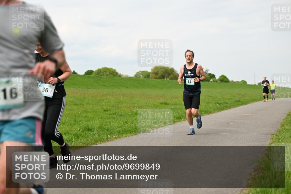 10.05.2026 - 8. Wedeler Halbmarathon Dr. Thomas Lammeyer http://msf.ph/oto/9699849 10.05.2026 11:38:11 Laufen  meine-sportfotos.de
