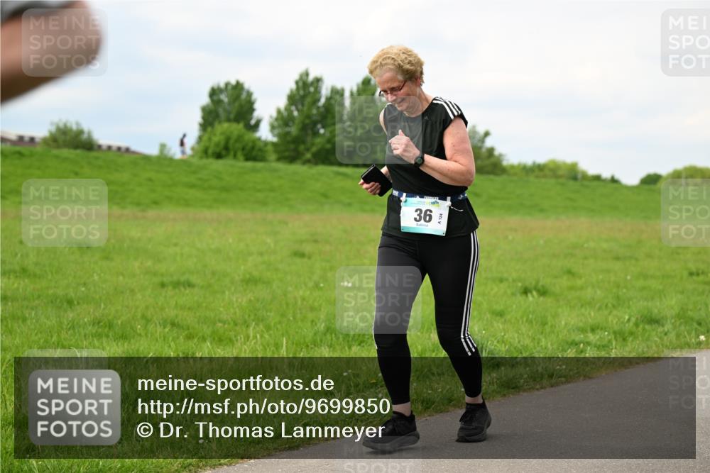10.05.2026 - 8. Wedeler Halbmarathon Dr. Thomas Lammeyer http://msf.ph/oto/9699850 10.05.2026 11:38:11 Laufen  meine-sportfotos.de