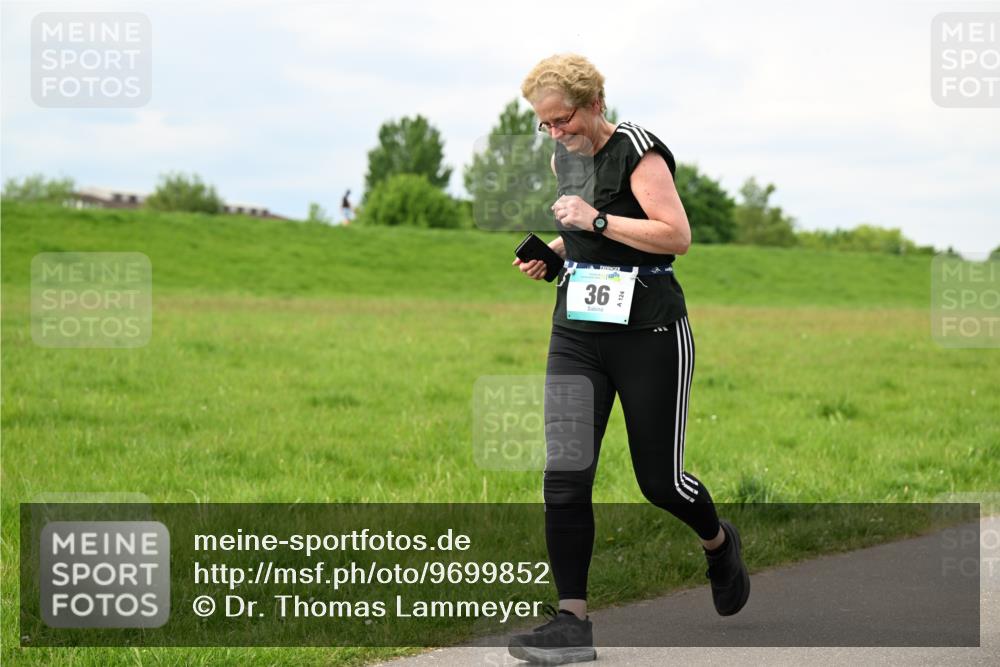 10.05.2026 - 8. Wedeler Halbmarathon Dr. Thomas Lammeyer http://msf.ph/oto/9699852 10.05.2026 11:38:11 Laufen  meine-sportfotos.de