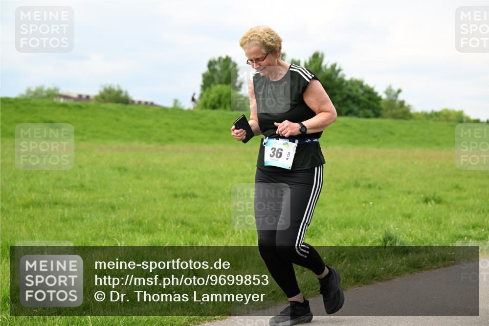 10.05.2026 - 8. Wedeler Halbmarathon Dr. Thomas Lammeyer http://msf.ph/oto/9699853 10.05.2026 11:38:11 Laufen  meine-sportfotos.de