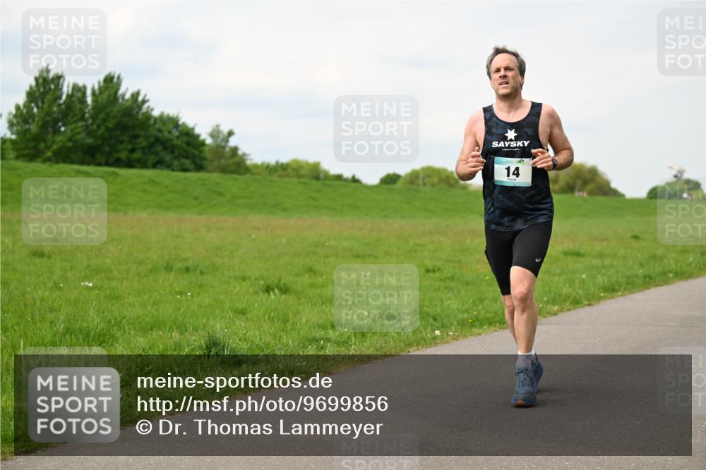 10.05.2026 - 8. Wedeler Halbmarathon Dr. Thomas Lammeyer http://msf.ph/oto/9699856 10.05.2026 11:38:12 Laufen  meine-sportfotos.de