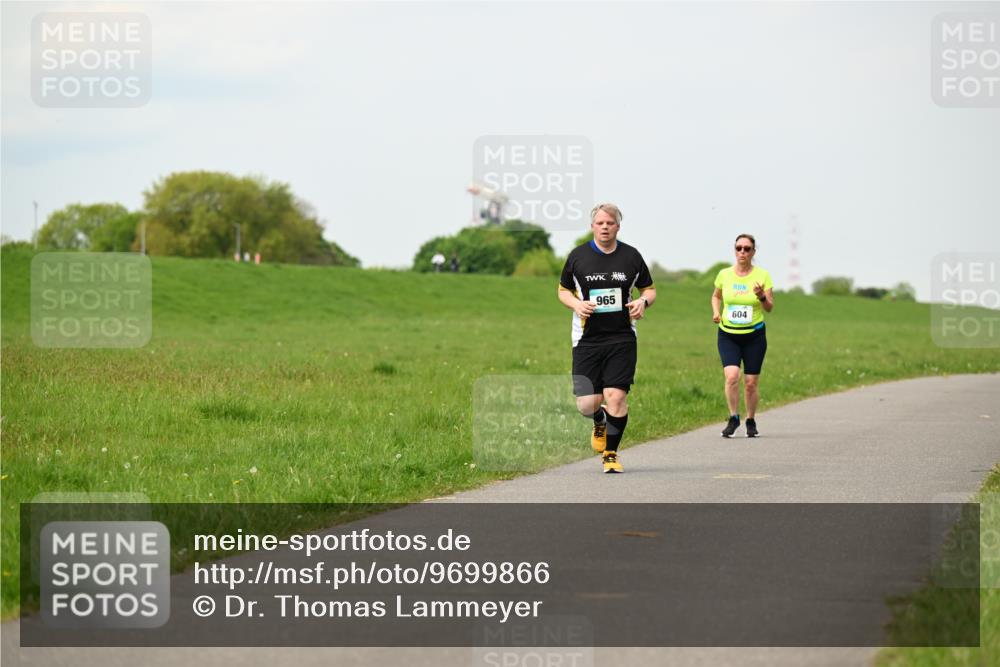 10.05.2026 - 8. Wedeler Halbmarathon Dr. Thomas Lammeyer http://msf.ph/oto/9699866 10.05.2026 11:38:18 Laufen 965, 604 meine-sportfotos.de