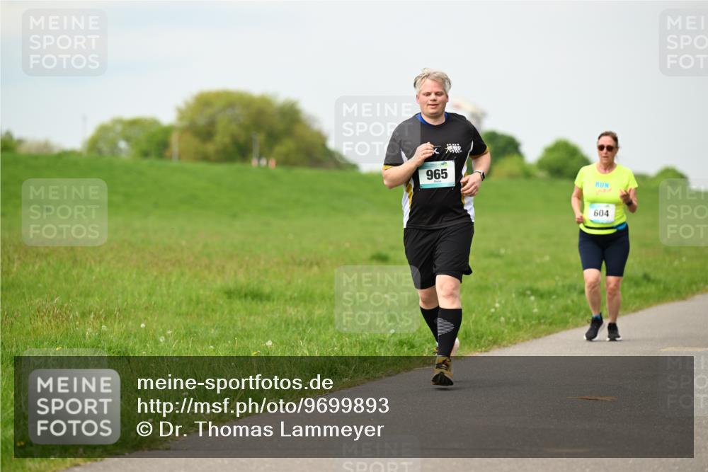10.05.2026 - 8. Wedeler Halbmarathon Dr. Thomas Lammeyer http://msf.ph/oto/9699893 10.05.2026 11:38:20 Laufen 965, 604 meine-sportfotos.de