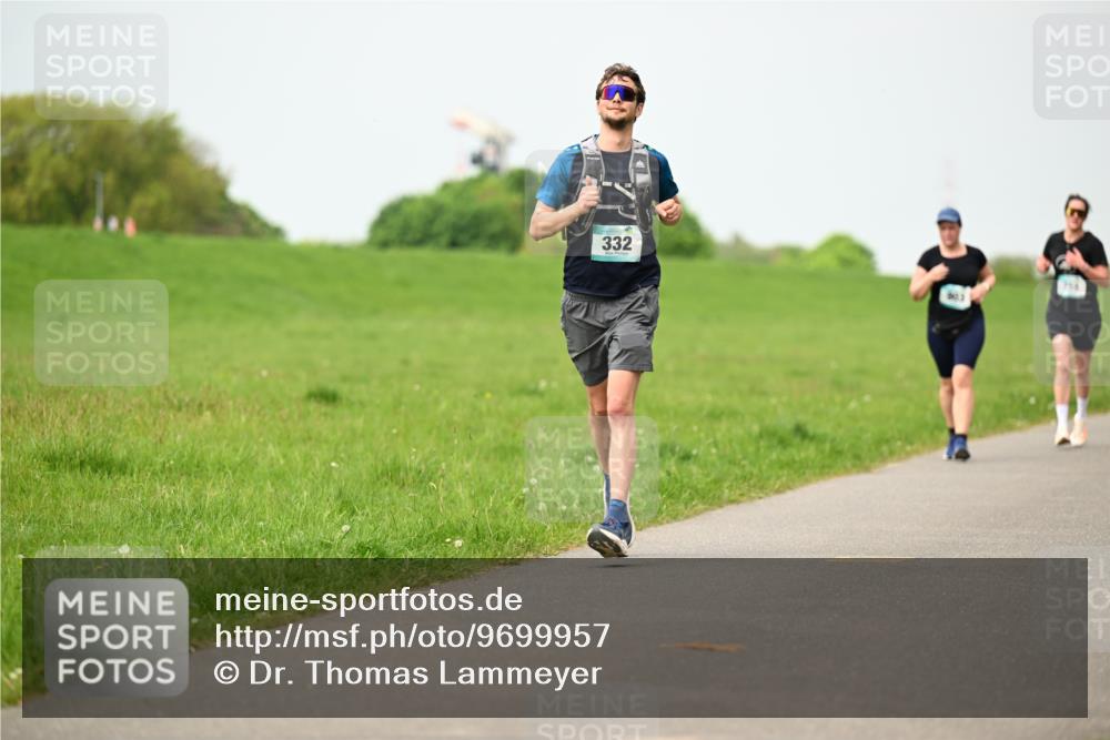 10.05.2026 - 8. Wedeler Halbmarathon Dr. Thomas Lammeyer http://msf.ph/oto/9699957 10.05.2026 11:38:43 Laufen 332 meine-sportfotos.de
