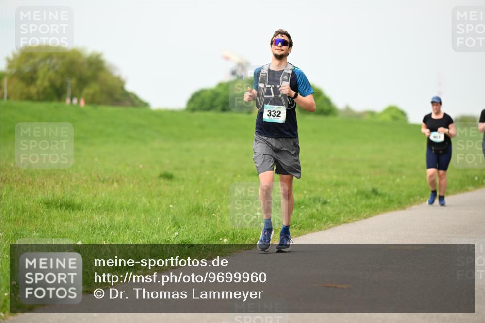 10.05.2026 - 8. Wedeler Halbmarathon Dr. Thomas Lammeyer http://msf.ph/oto/9699960 10.05.2026 11:38:44 Laufen 332 meine-sportfotos.de