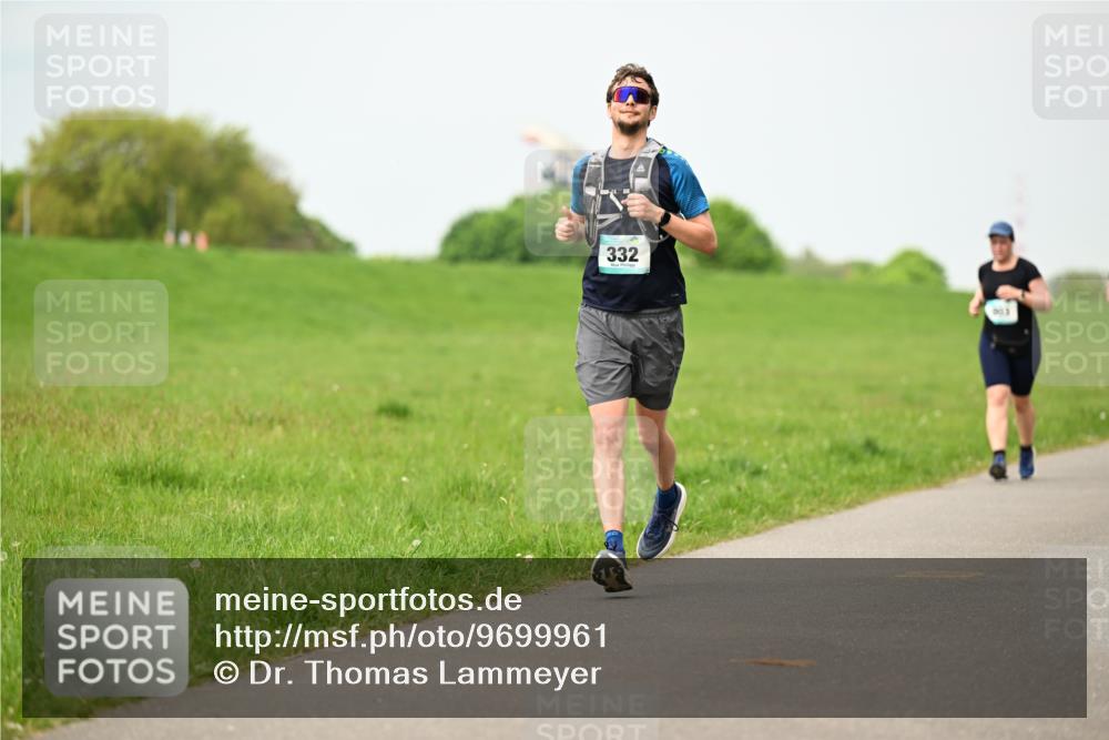 10.05.2026 - 8. Wedeler Halbmarathon Dr. Thomas Lammeyer http://msf.ph/oto/9699961 10.05.2026 11:38:44 Laufen 332 meine-sportfotos.de