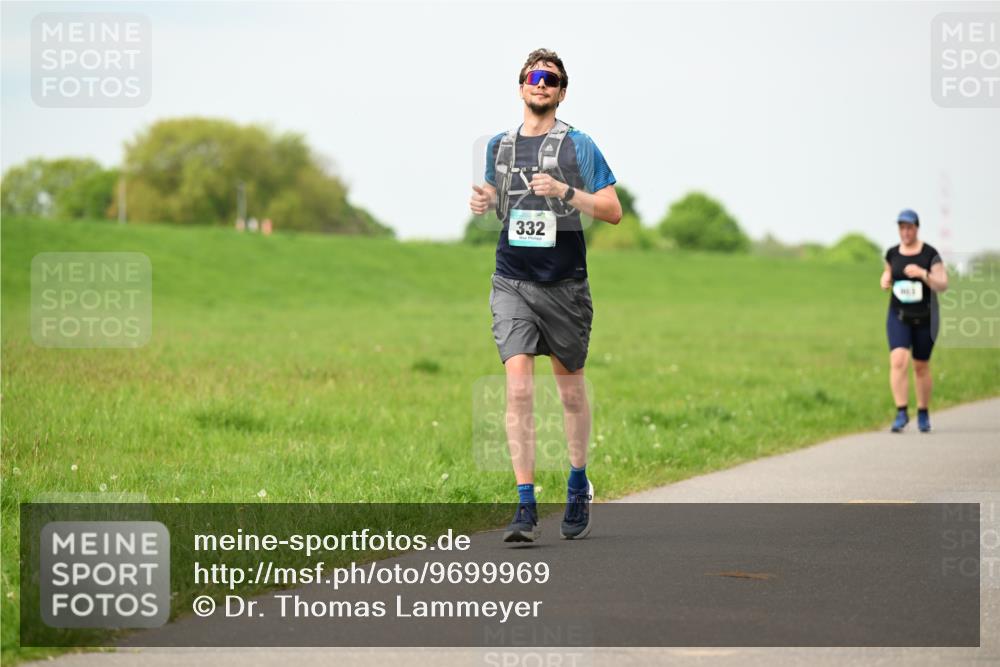 10.05.2026 - 8. Wedeler Halbmarathon Dr. Thomas Lammeyer http://msf.ph/oto/9699969 10.05.2026 11:38:44 Laufen 332 meine-sportfotos.de