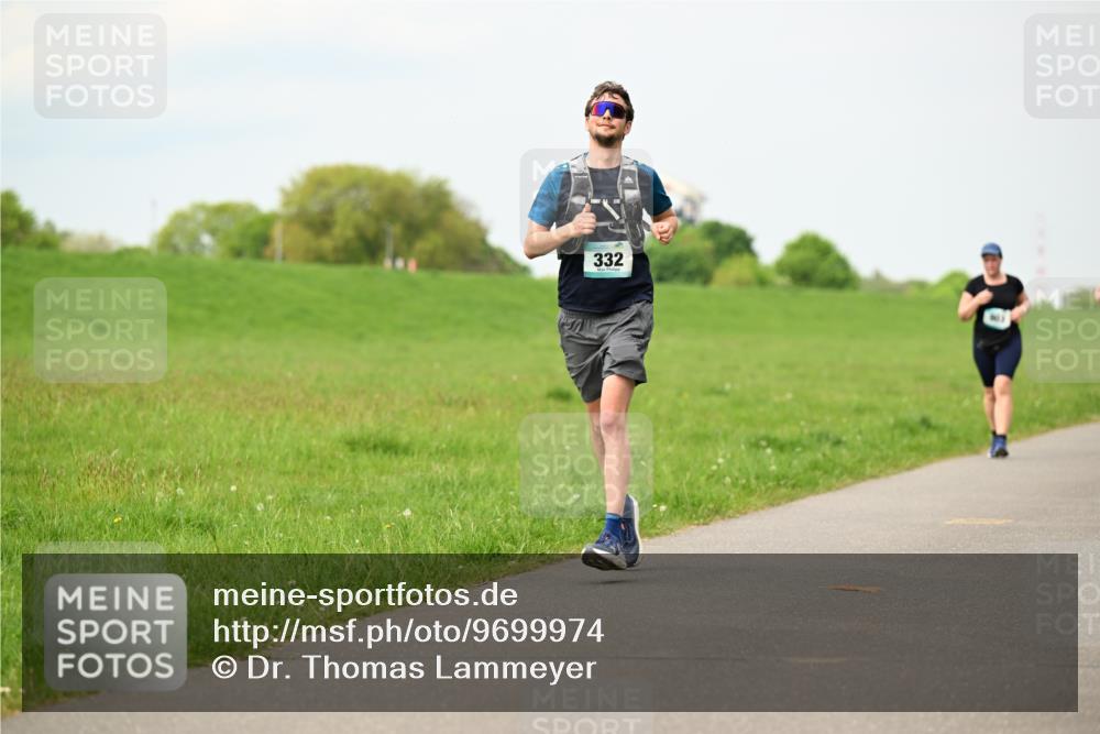 10.05.2026 - 8. Wedeler Halbmarathon Dr. Thomas Lammeyer http://msf.ph/oto/9699974 10.05.2026 11:38:45 Laufen 332 meine-sportfotos.de