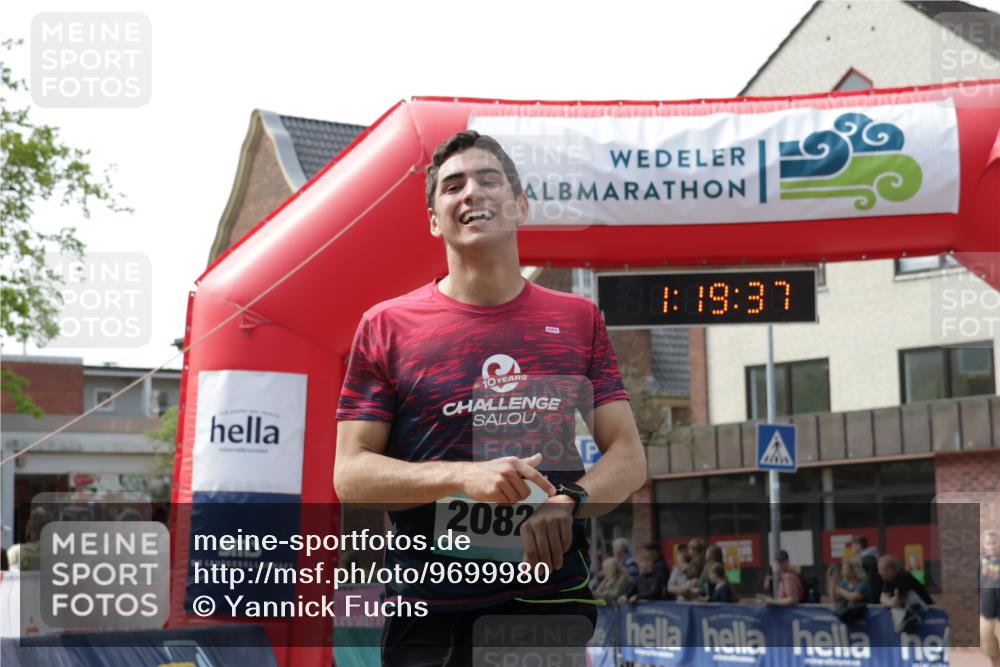 10.05.2026 - 8. Wedeler Halbmarathon Yannick Fuchs http://msf.ph/oto/9699980 10.05.2026 11:19:37 Ziel 2082 meine-sportfotos.de