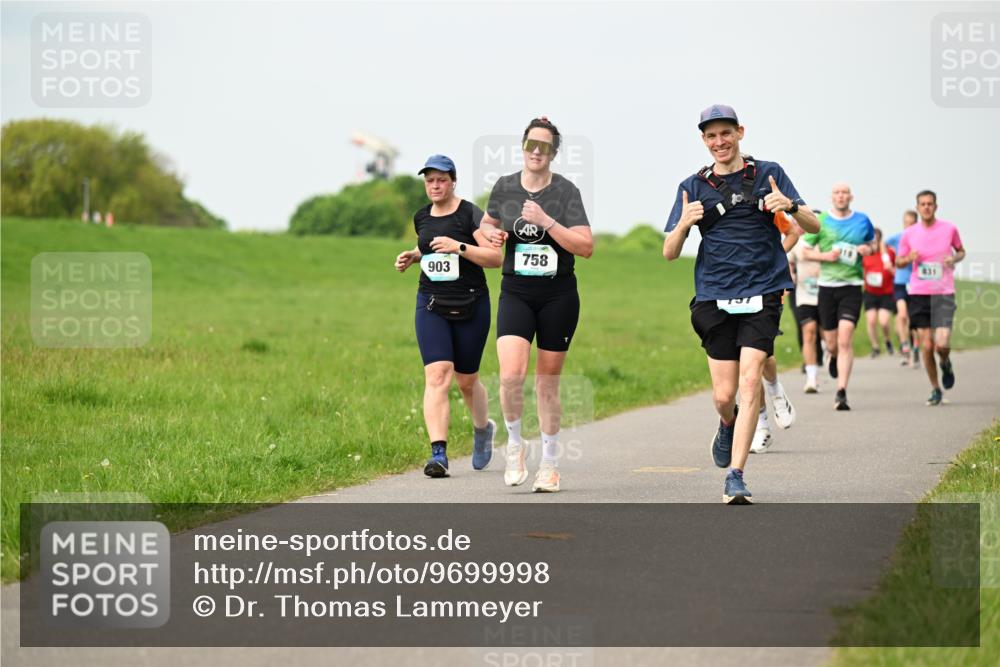 10.05.2026 - 8. Wedeler Halbmarathon Dr. Thomas Lammeyer http://msf.ph/oto/9699998 10.05.2026 11:38:50 Laufen 903, 758 meine-sportfotos.de