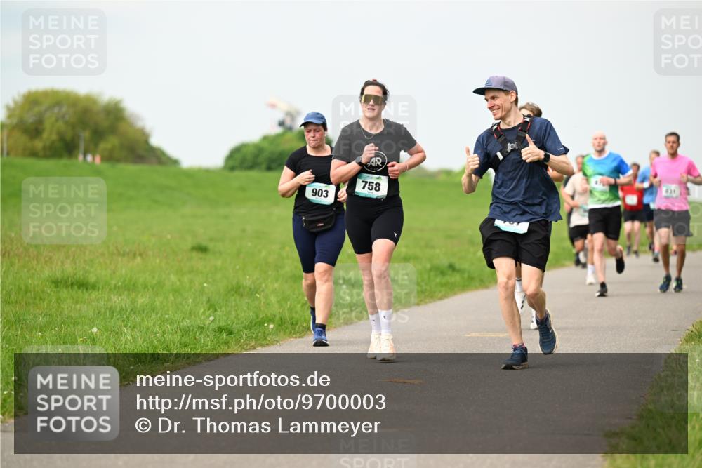 10.05.2026 - 8. Wedeler Halbmarathon Dr. Thomas Lammeyer http://msf.ph/oto/9700003 10.05.2026 11:38:50 Laufen 903, 758, 931 meine-sportfotos.de