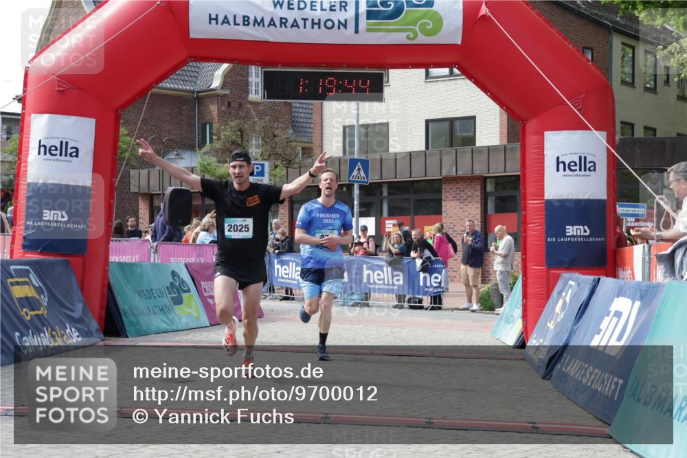 10.05.2026 - 8. Wedeler Halbmarathon Yannick Fuchs http://msf.ph/oto/9700012 10.05.2026 11:19:44 Ziel 279, 442, 2025 meine-sportfotos.de