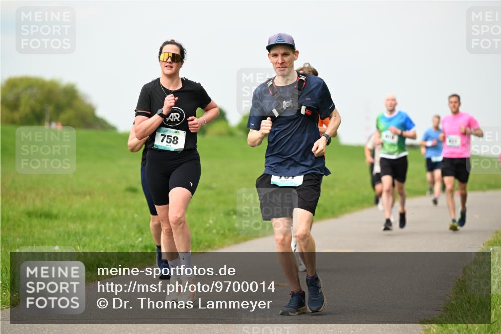 10.05.2026 - 8. Wedeler Halbmarathon Dr. Thomas Lammeyer http://msf.ph/oto/9700014 10.05.2026 11:38:52 Laufen 758 meine-sportfotos.de
