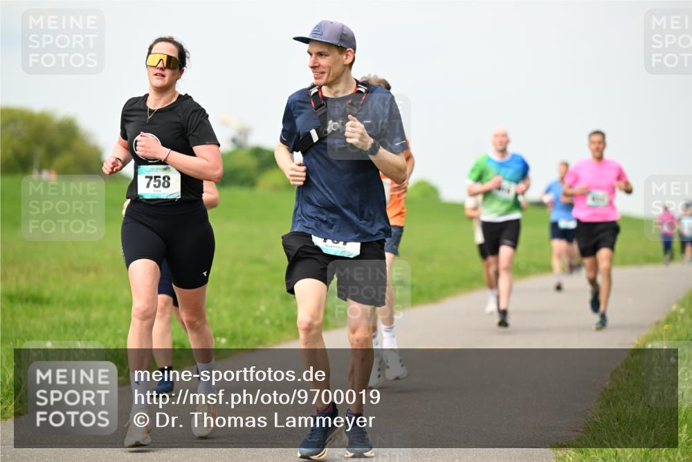 10.05.2026 - 8. Wedeler Halbmarathon Dr. Thomas Lammeyer http://msf.ph/oto/9700019 10.05.2026 11:38:52 Laufen 758 meine-sportfotos.de