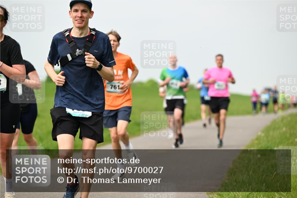 10.05.2026 - 8. Wedeler Halbmarathon Dr. Thomas Lammeyer http://msf.ph/oto/9700027 10.05.2026 11:38:53 Laufen 761 meine-sportfotos.de
