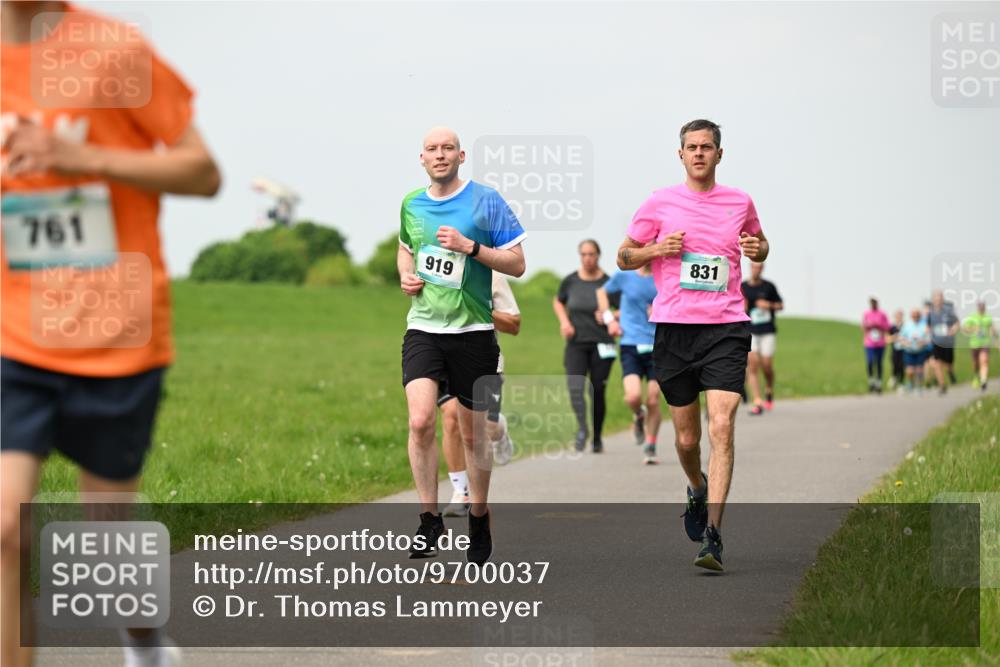 10.05.2026 - 8. Wedeler Halbmarathon Dr. Thomas Lammeyer http://msf.ph/oto/9700037 10.05.2026 11:38:55 Laufen 761, 831, 919 meine-sportfotos.de