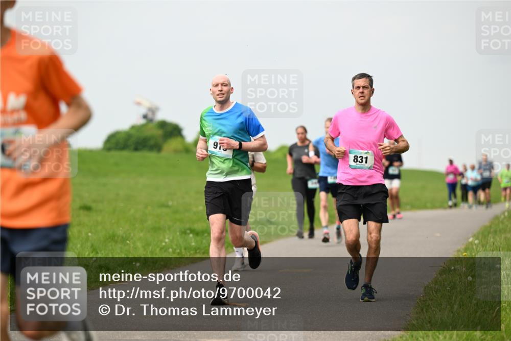 10.05.2026 - 8. Wedeler Halbmarathon Dr. Thomas Lammeyer http://msf.ph/oto/9700042 10.05.2026 11:38:55 Laufen 831, 913 meine-sportfotos.de