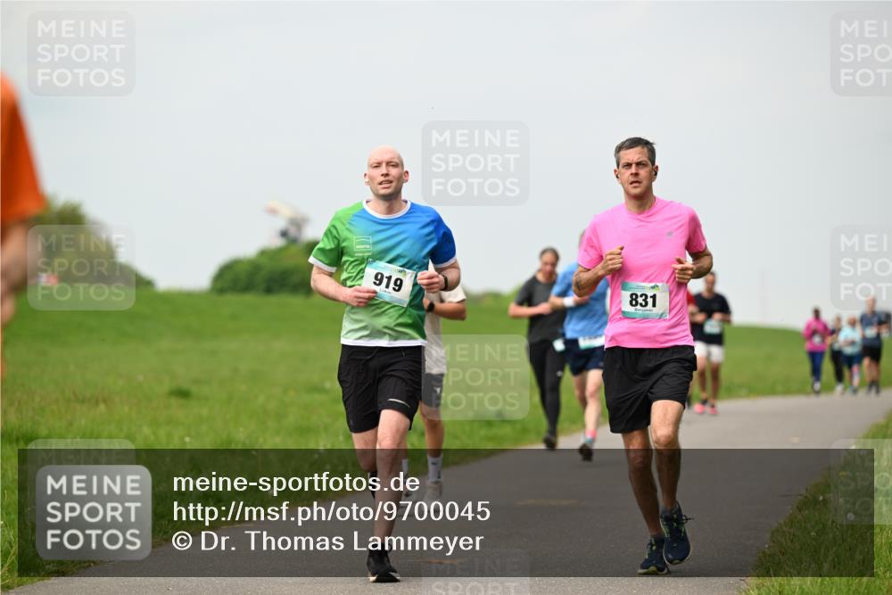 10.05.2026 - 8. Wedeler Halbmarathon Dr. Thomas Lammeyer http://msf.ph/oto/9700045 10.05.2026 11:38:55 Laufen 831, 919 meine-sportfotos.de